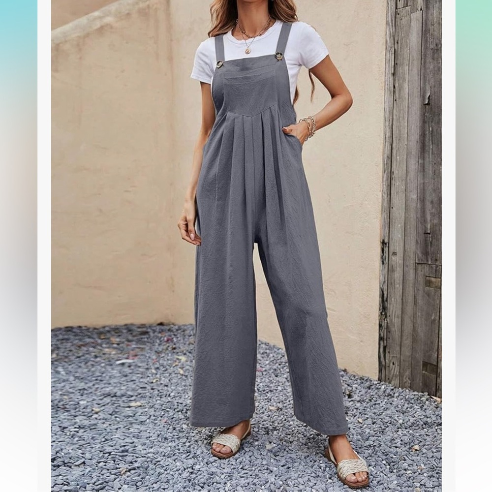 🚨SALE🚨Grey Flowy Jumpsuit with Pleated Detail